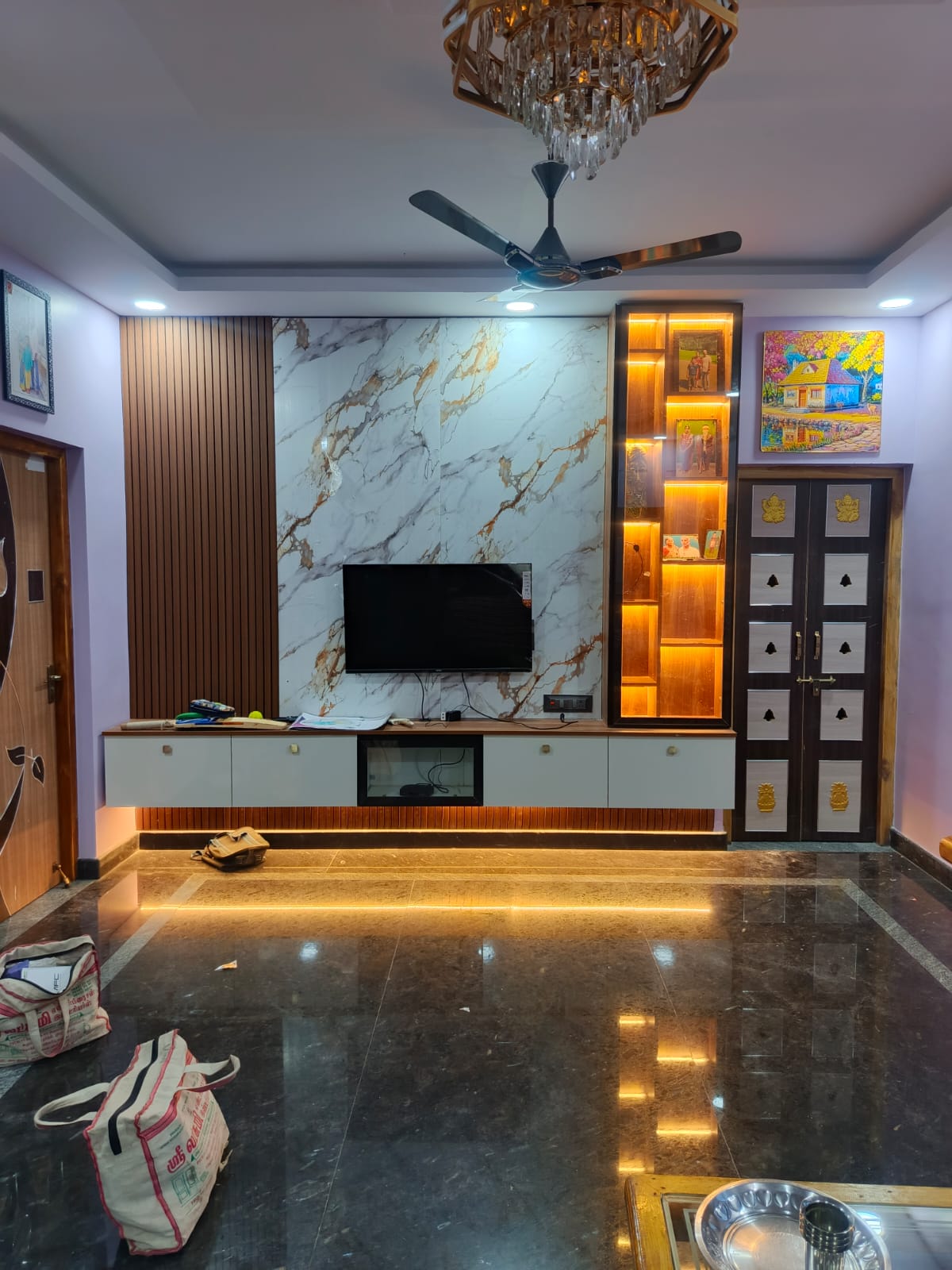 TV SHOWCASE
